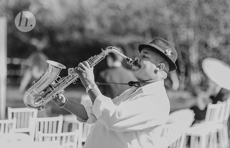 019-Saxophone-Player